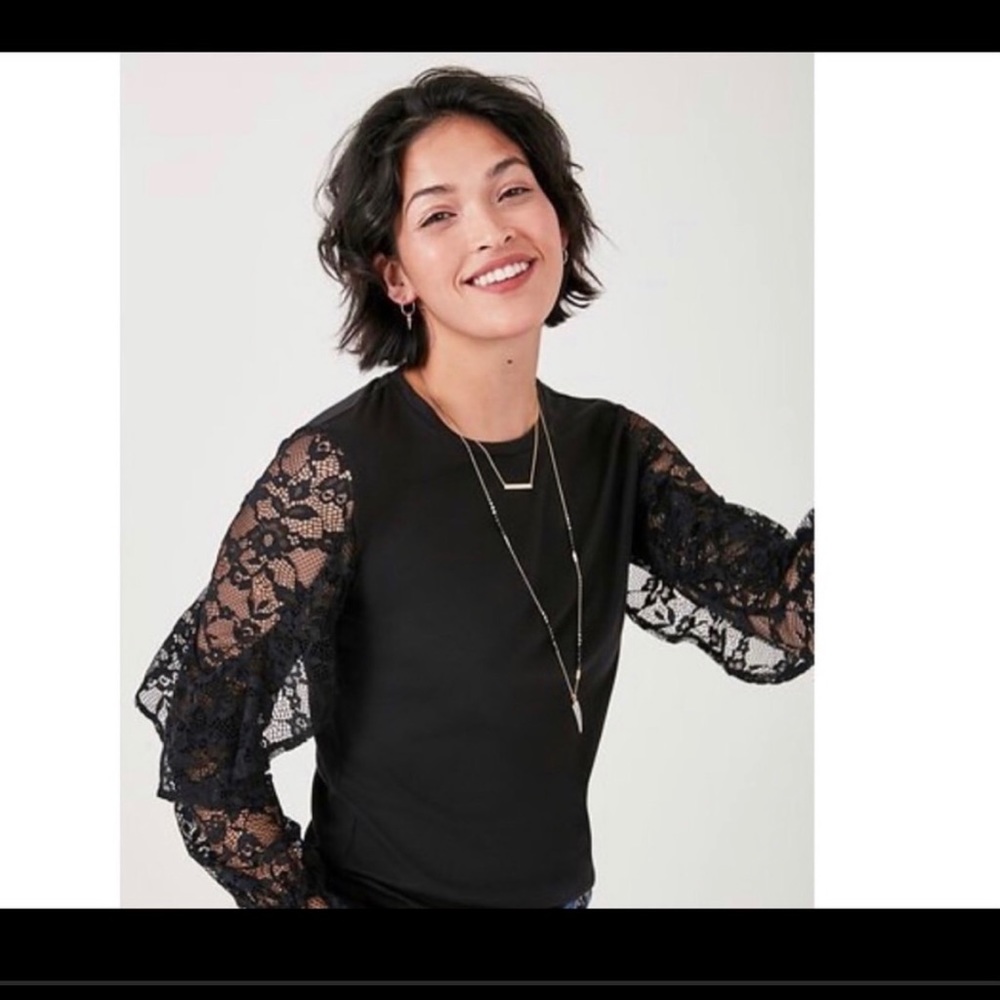 Stella and Dot medium lace top